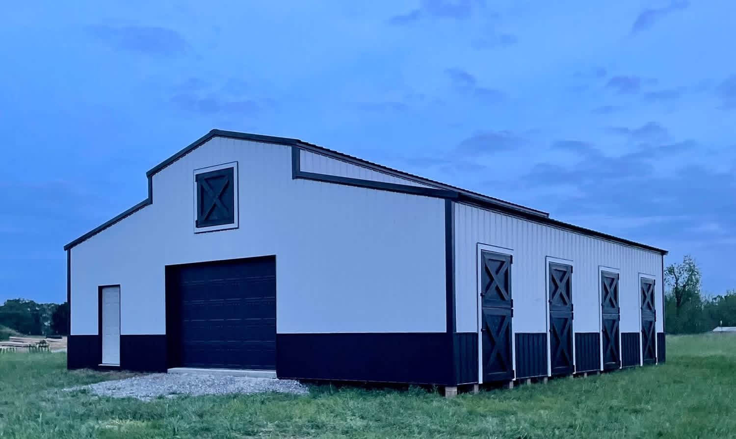 16×40 Barn + 12' Enclosed Lean-Tos
